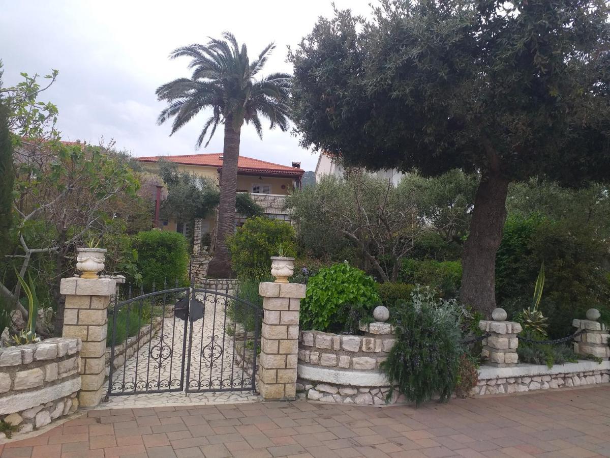 Apartments Picolo Paradiso Miljenko Debelic Barbat na Rabu Экстерьер фото