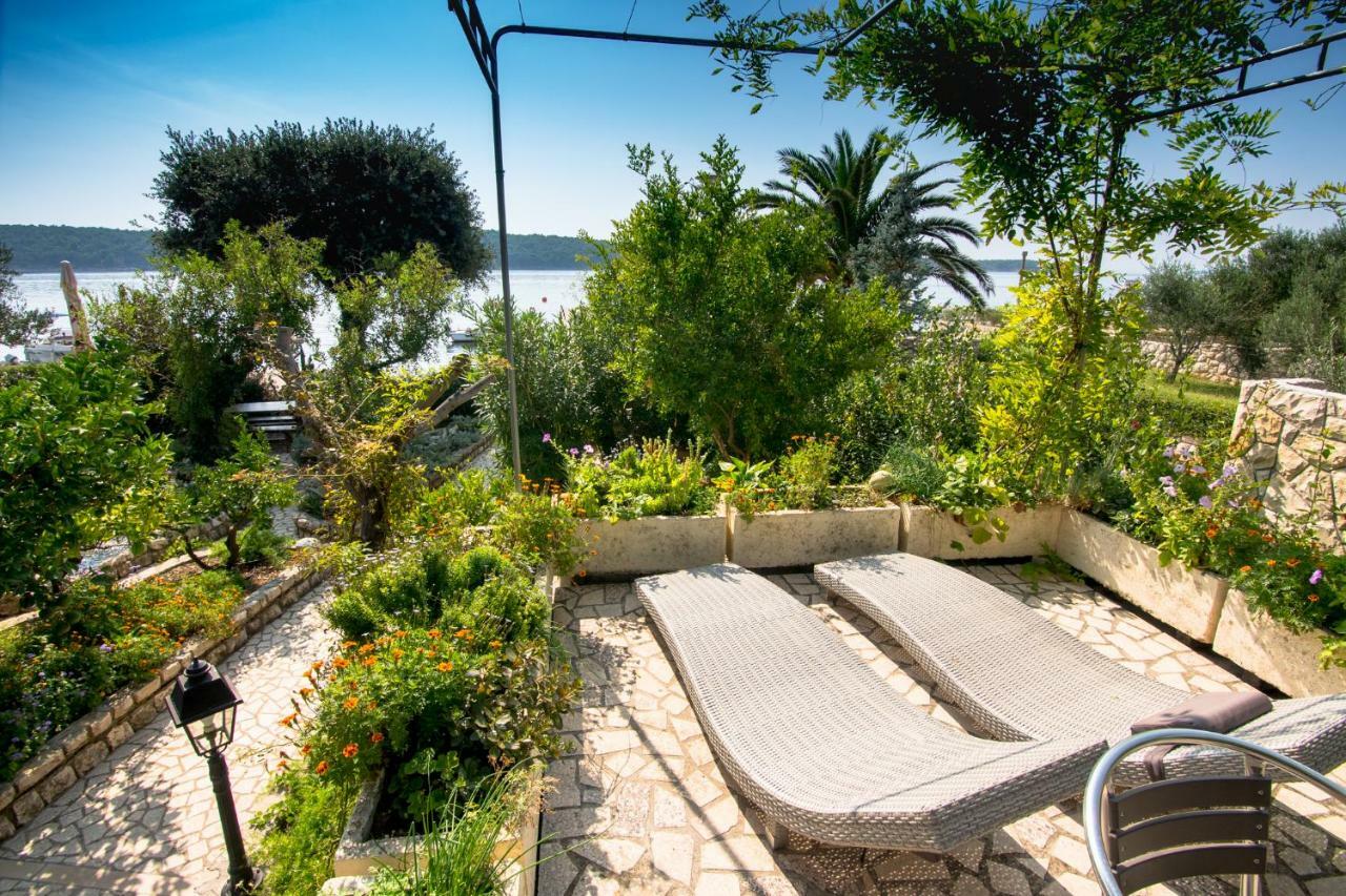 Apartments Picolo Paradiso Miljenko Debelic Barbat na Rabu Экстерьер фото